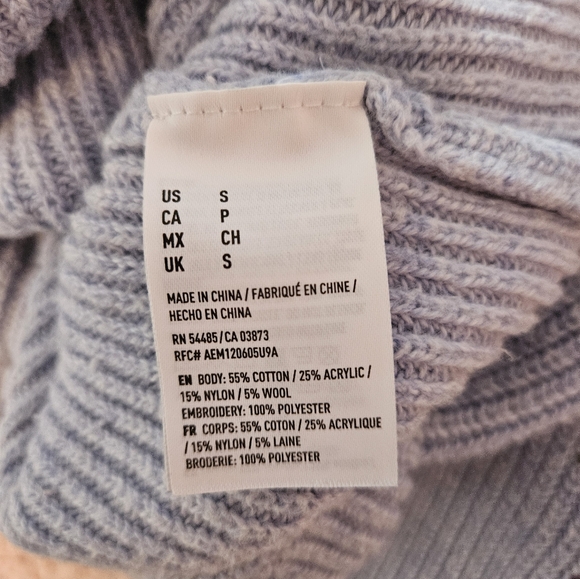 American Eagle Blue Floral Embroidered Sweater - Size Small🌹 - Picture 8 of 9